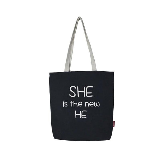 Stevige boodschappentas "She Is The New HE" | 2 Kleuren Krossproducts | De online winkel voor hebbedingetjes