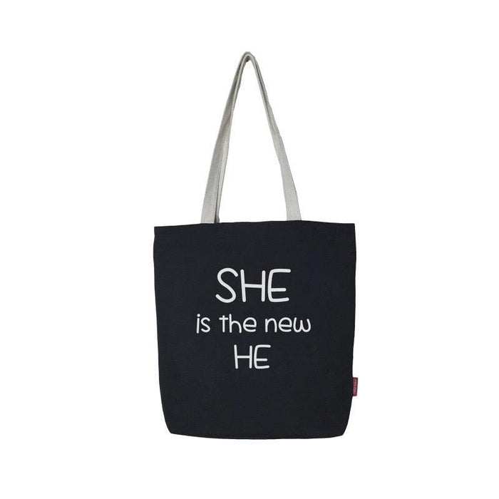 Stevige boodschappentas "She Is The New HE" | 2 Kleuren Krossproducts | De online winkel voor hebbedingetjes